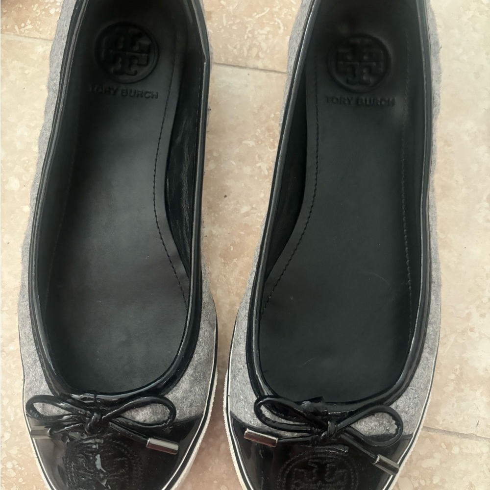 Tory Burch Gray and Black Flats & Loafers